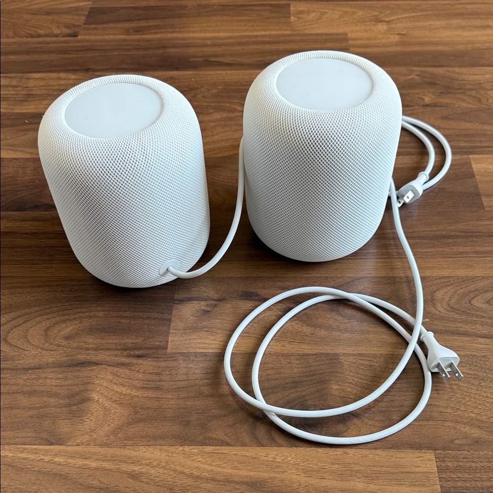 Apple HomePod, second generation White Smart Speakers